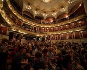 Tizenöt premierrel várja közönségét a Pécsi Nemzeti Színház