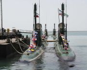 Az USA tart az iráni kis tengeralattjáró hajóktól